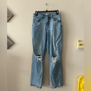 Women’s SO distressed jeans 3